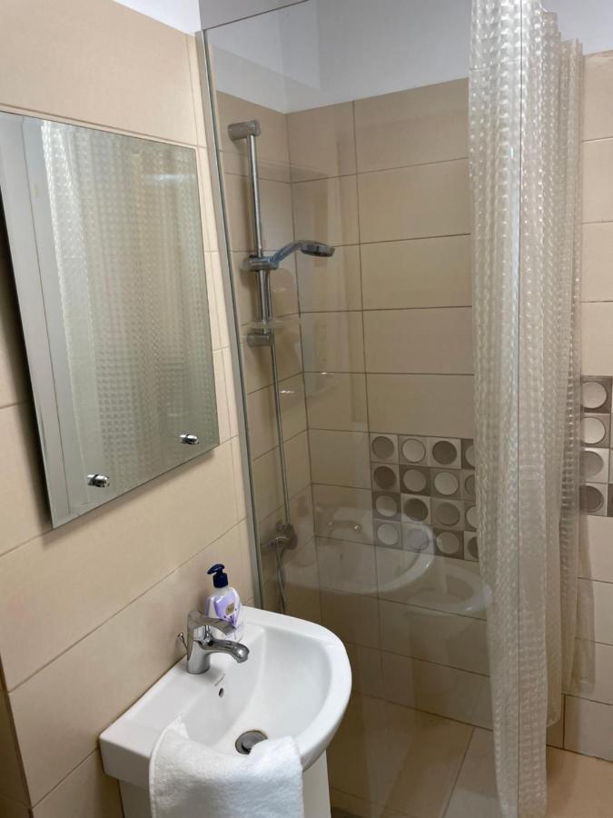 Kreation Rainbow Apartment คลูจ-นาโปกา ภายนอก รูปภาพ